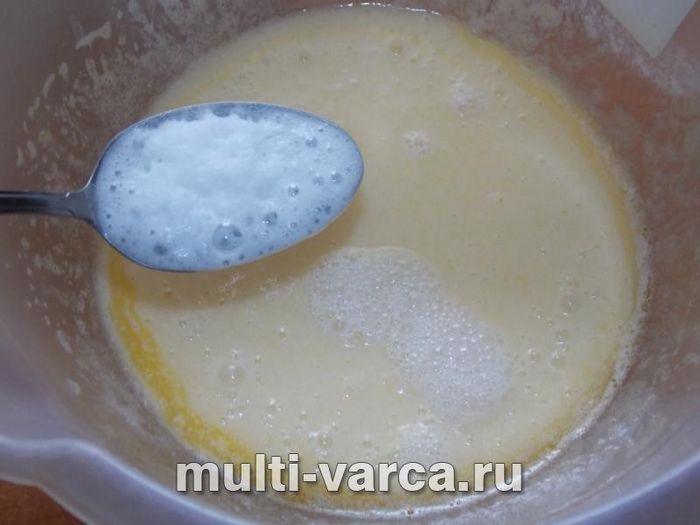 Кекс із цукатами та шоколадом