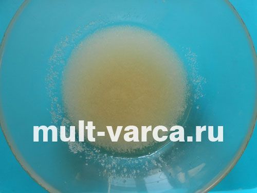 Кекс із вишнею та шоколадом у мультиварці
