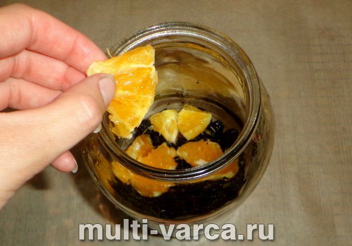 Компот із шовковиці з апельсином на зиму