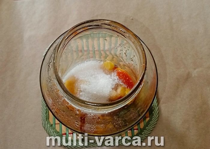 Компот зі сливи з м'ятою на зиму