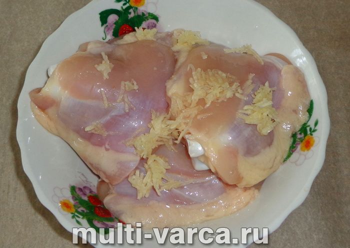 Курячі стегна на пару в мультиварці