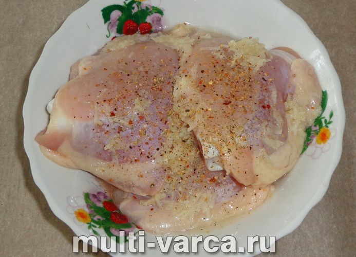 Курячі стегна на пару в мультиварці