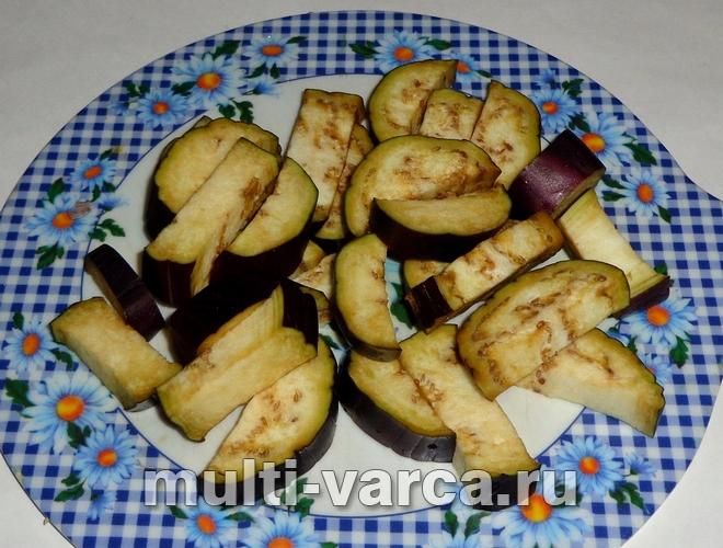 Курка з баклажанами в мультиварці