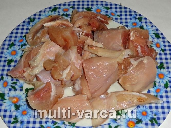 Курка з баклажанами в мультиварці