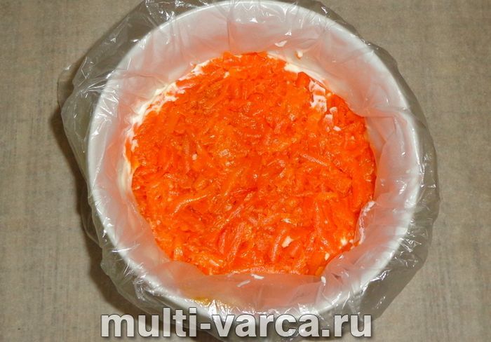 Листковий салат із буряком і шинкою