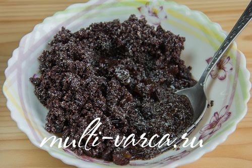 Печені яблука з маком і родзинками