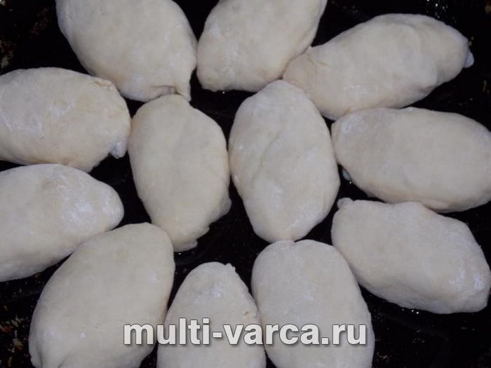 Печені пиріжки з грушею