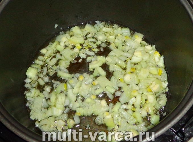 Печеня з курки в мультиварці
