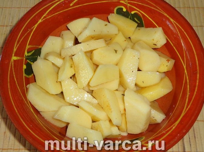 Печеня з курки в мультиварці