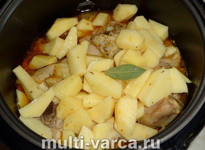 Печеня з курки в мультиварці