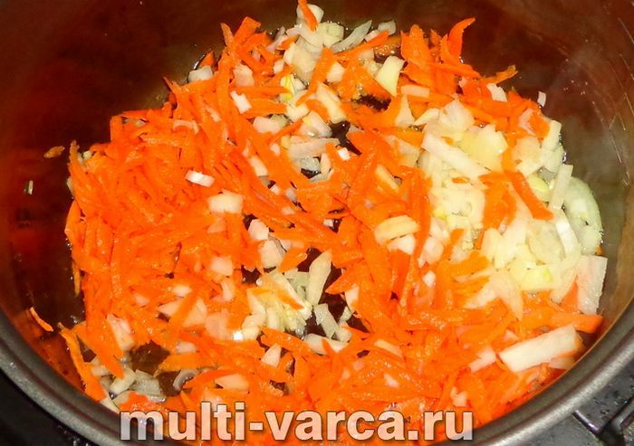 Плов із курячими сердечками в мультиварці