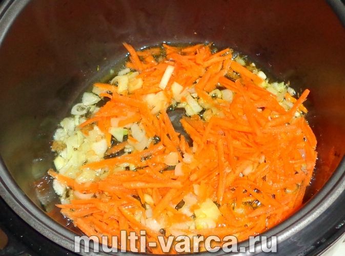 Рис із ковбасою в мультиварці
