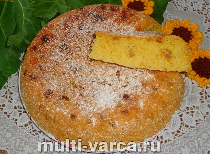Шарлотка з ревенем у мультиварці