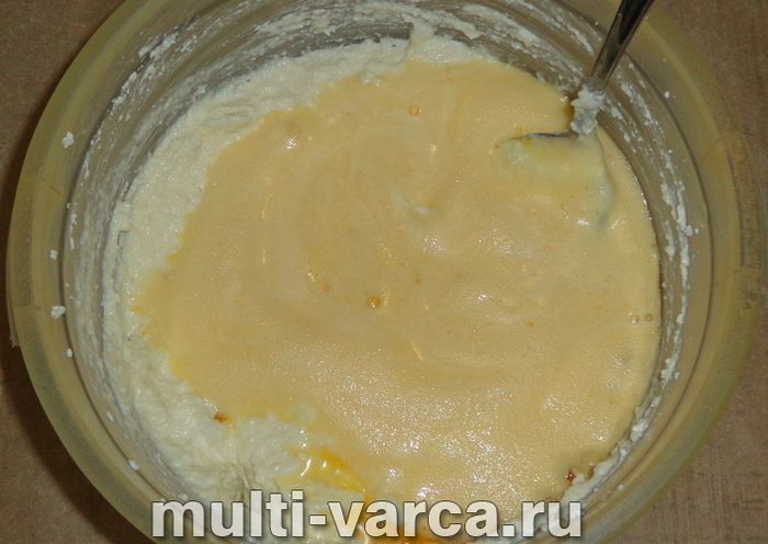 Сирна запіканка з бананами в мультиварці