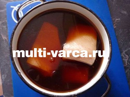 Свиняча грудинка в мультиварці