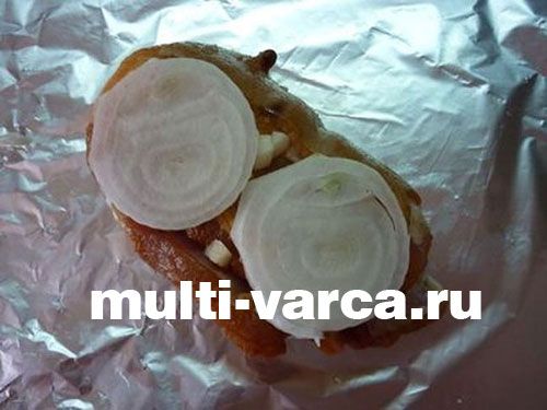 Свиняча грудинка в мультиварці