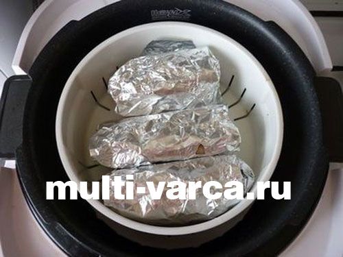 Свиняча грудинка в мультиварці