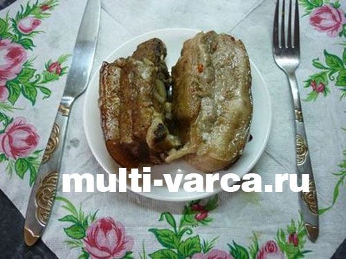 Свиняча грудинка в мультиварці