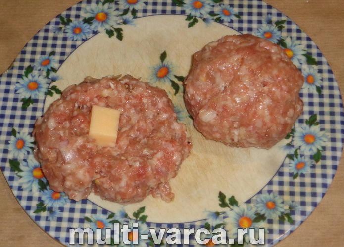 Тефтелі з сиром у мультиварці