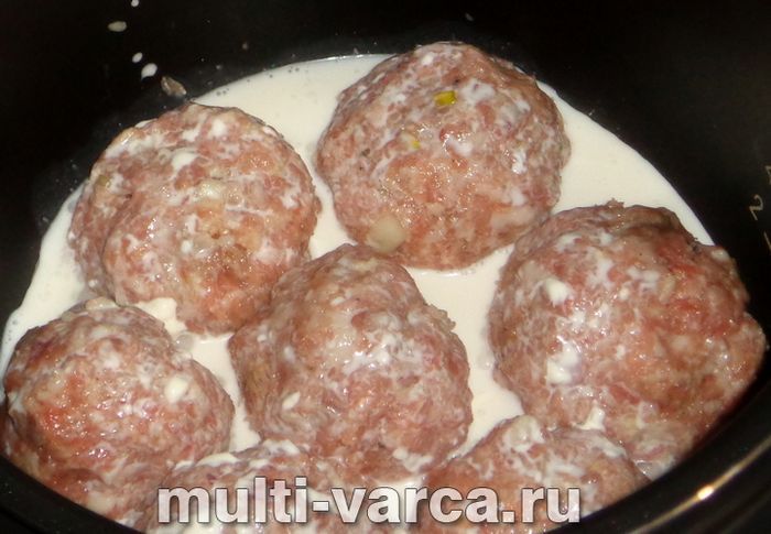 Тефтелі з сиром у мультиварці