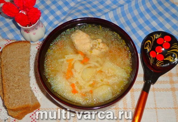 Вермішелевий суп із куркою в мультиварці