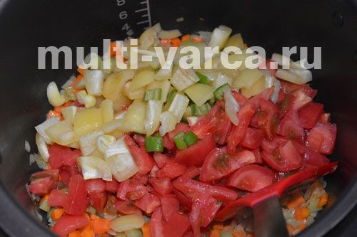 Боб чорба з білої квасолі