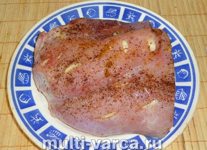 Буженина з індички в мультиварці