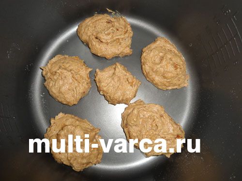 Домашнє печиво із сухофруктами в мультиварці