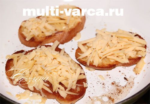 Французький цибулевий суп у мультиварці