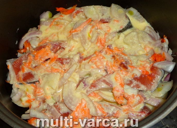 Горбуша з картоплею в мультиварці