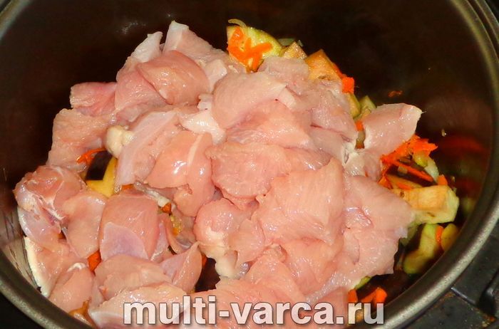 Індичка з баклажанами в мультиварці