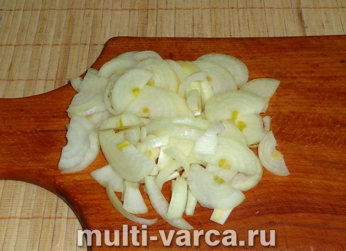 Качка з картоплею в мультиварці