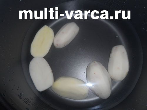 Картопляний суп-пюре з грибами та молоком у мультиварці