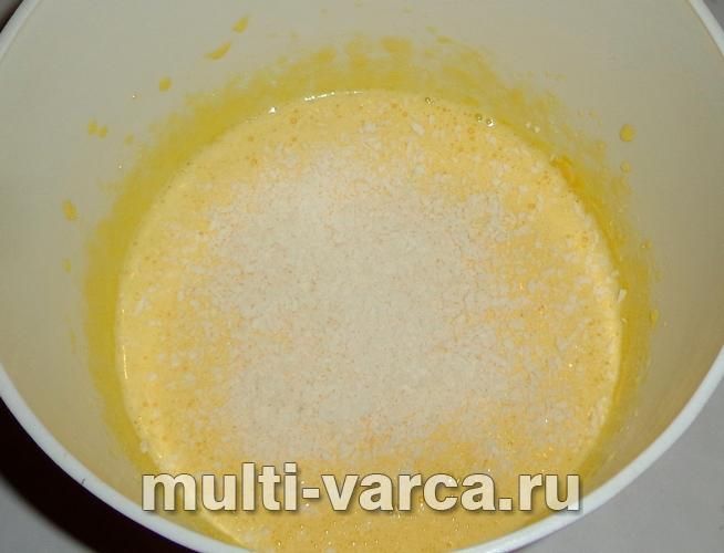 Кокосовий бісквіт у мультиварці