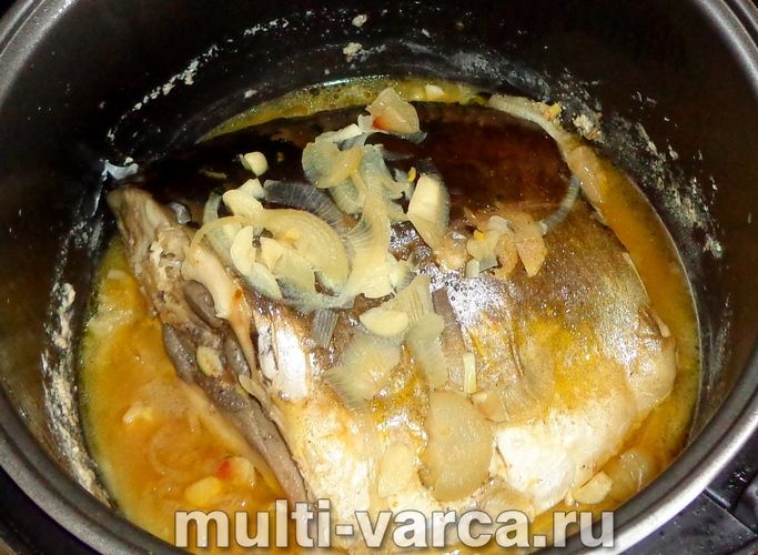 Короп, запечений у мультиварці