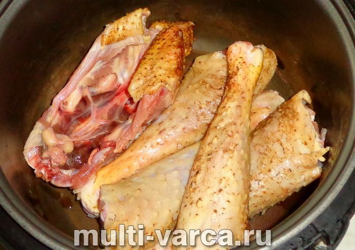 Курка в медово-соєвому соусі в мультиварці