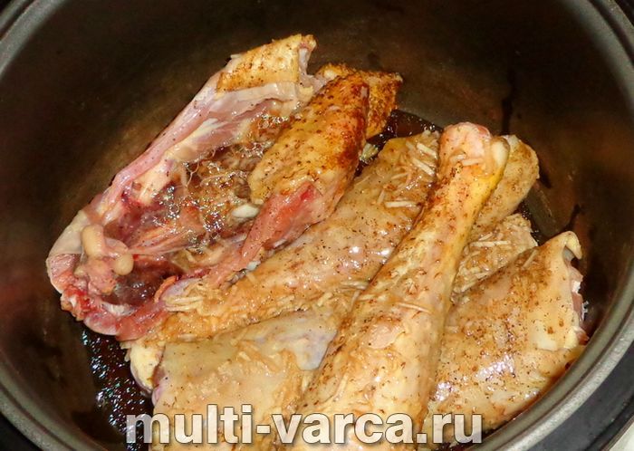 Курка в медово-соєвому соусі в мультиварці