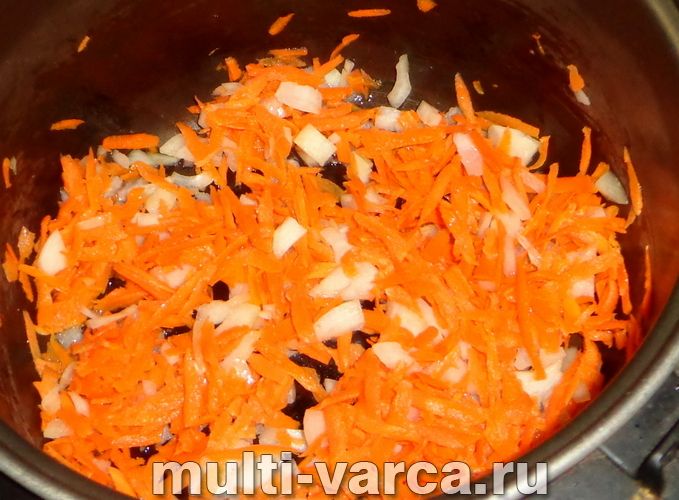Макарони з курячою грудкою в мультиварці