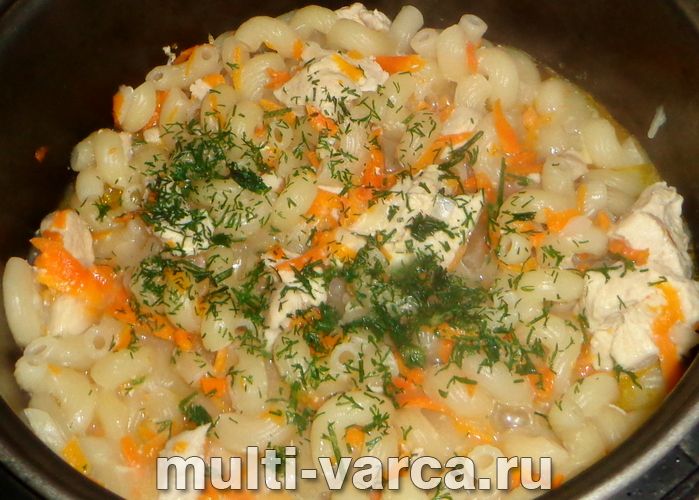 Макарони з курячою грудкою в мультиварці