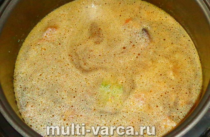 Перловка з м'ясом і грибами в мультиварці