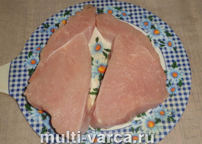Рулет з індички в мультиварці