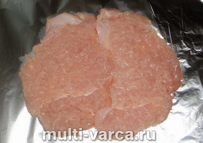 Рулет з індички в мультиварці