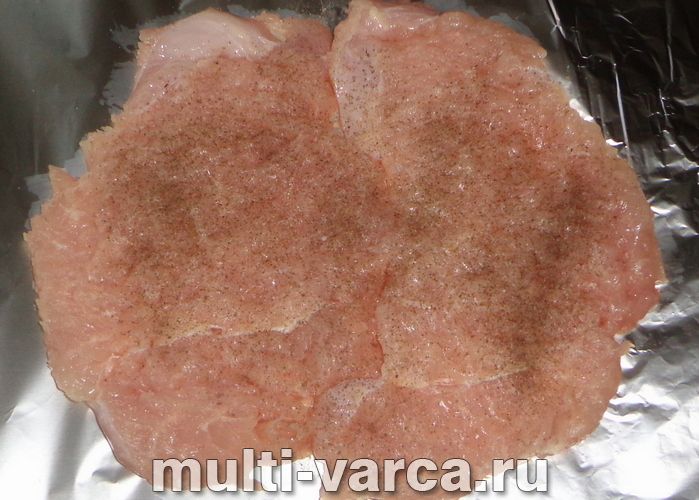 Рулет з індички в мультиварці
