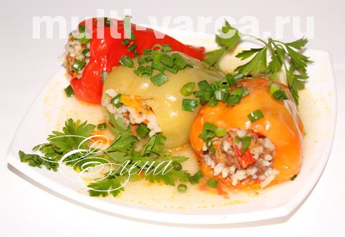 Смачні фаршировані перці з рисом, фаршем і овочами