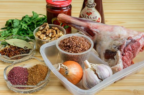 Суп харчо з баранини з коричневим рисом