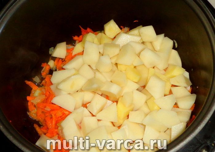 Суп на курячому бульйоні в мультиварці