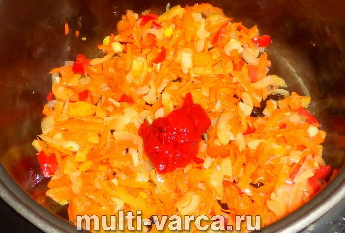 Свинина з болгарським перцем у мультиварці