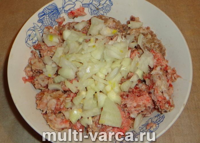 Тефтелі з рисом на пару в мультиварці