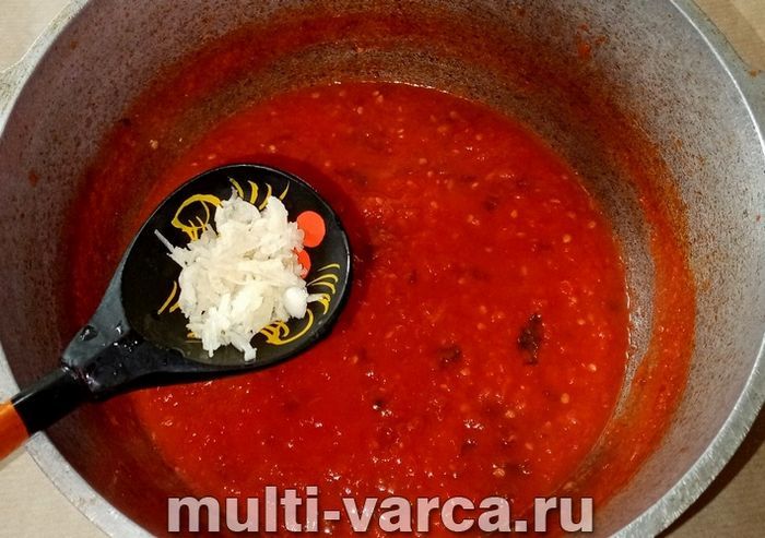 Томатний соус із базиліком