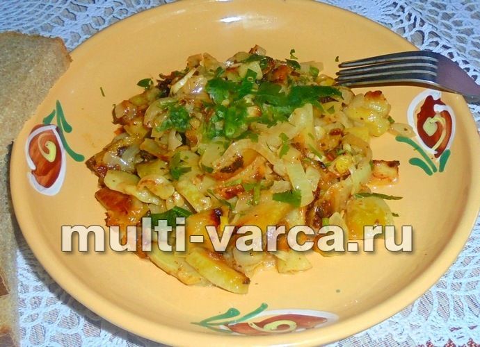 Тушкована цибуля з кабачком у мультиварці